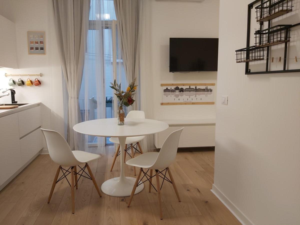 La Casa Di Adele - Your Home In Триест Екстериор снимка